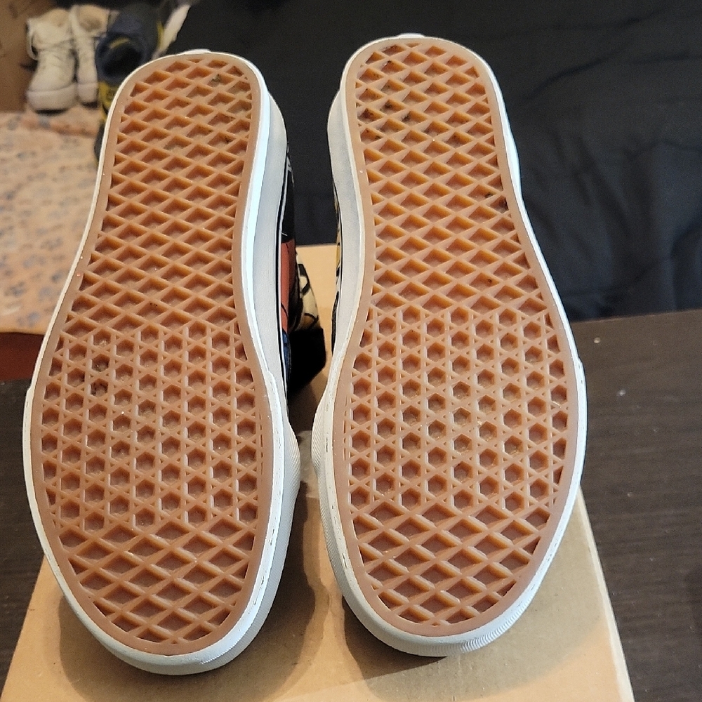 Vans Disney X Sk8-Hi "Mickey and Friends" (2018) Mens 7.5 Womens 9 EUC - Picture 9 of 10